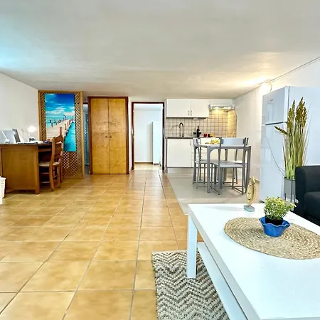 Apartment Acogedor Cerca De La Playa, Wifi *