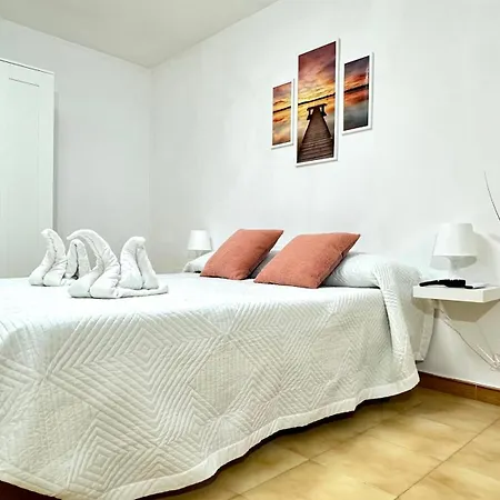 Acogedor Cerca De La Playa, Wifi דירה